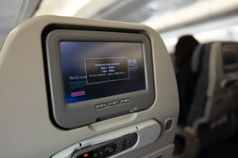 Alaska Airlines: Complete Travel Guide, Tips, Places, and Details