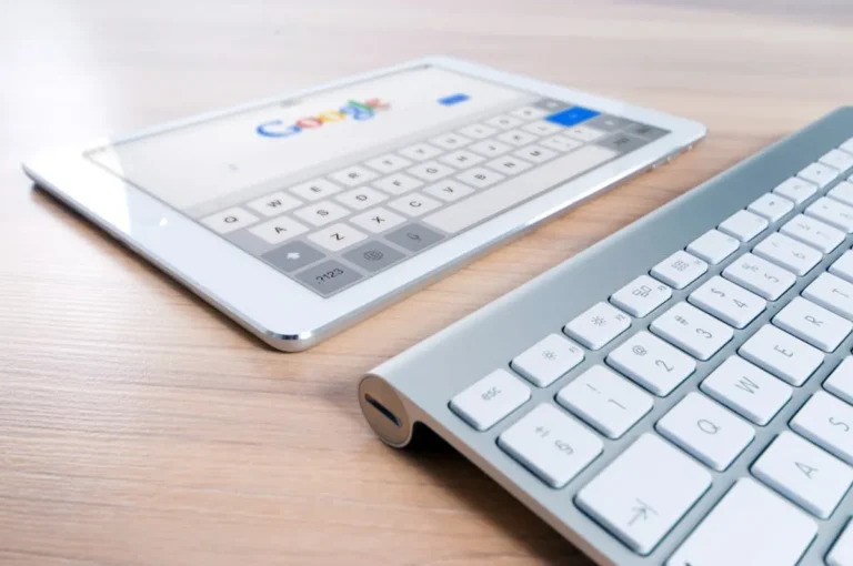 Behind the searches: why users look up indexationnews.com